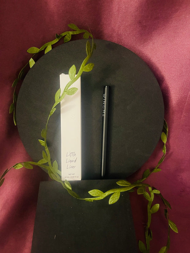 WINGED ME Little Liquid Liner