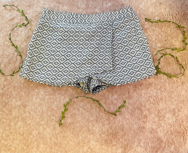 PRE-OWNED GAP SKORTS